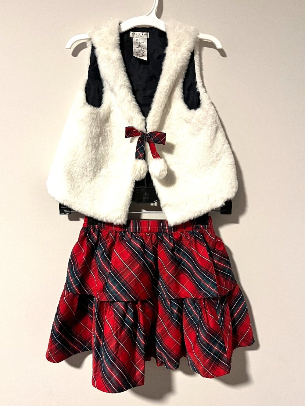 Girls Faux Fur White Fluffy Vest and Plaid Skirt Holiday Christmas Set Size 5